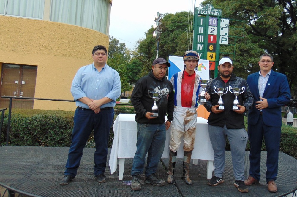 La Copa UTTA viajó desde Azul a Tucumán